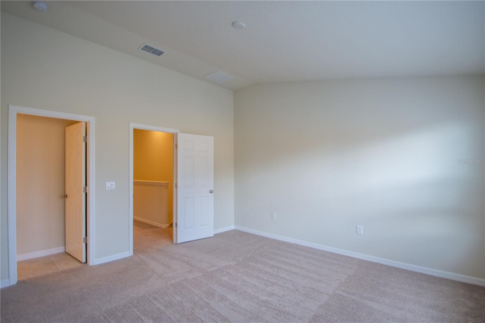 Image 7 of 38 For 3912 Plainview Drive