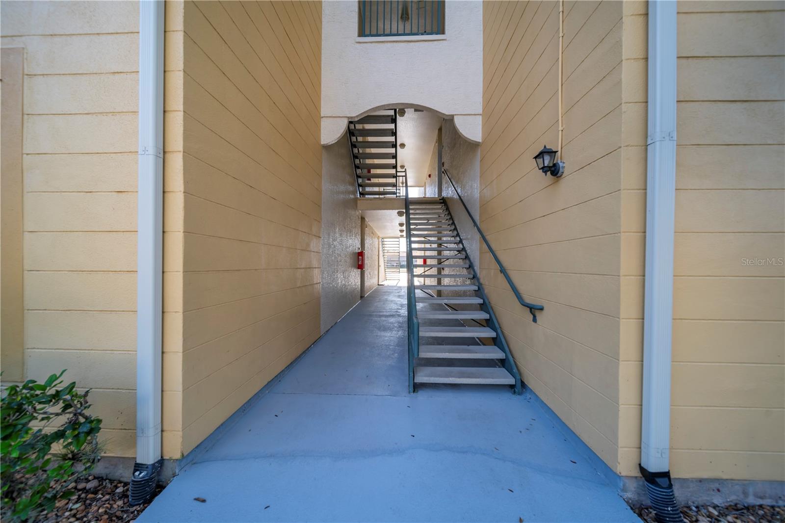 Image 10 of 37 For 11550 Villa Grand  1315