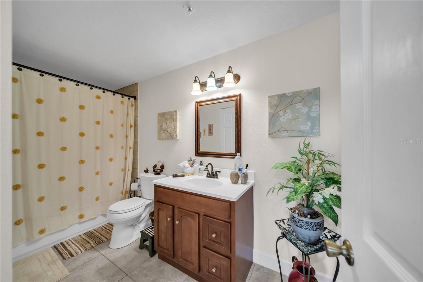 Image 27 of 37 For 11550 Villa Grand  1315