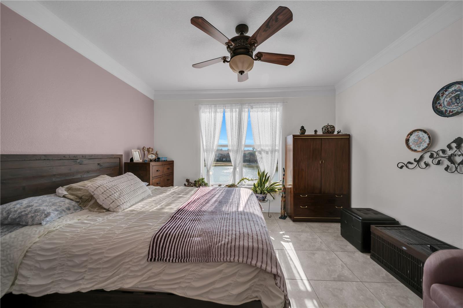 Image 32 of 37 For 11550 Villa Grand  1315