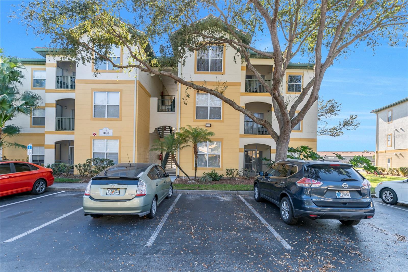 Image 4 of 37 For 11550 Villa Grand  1315