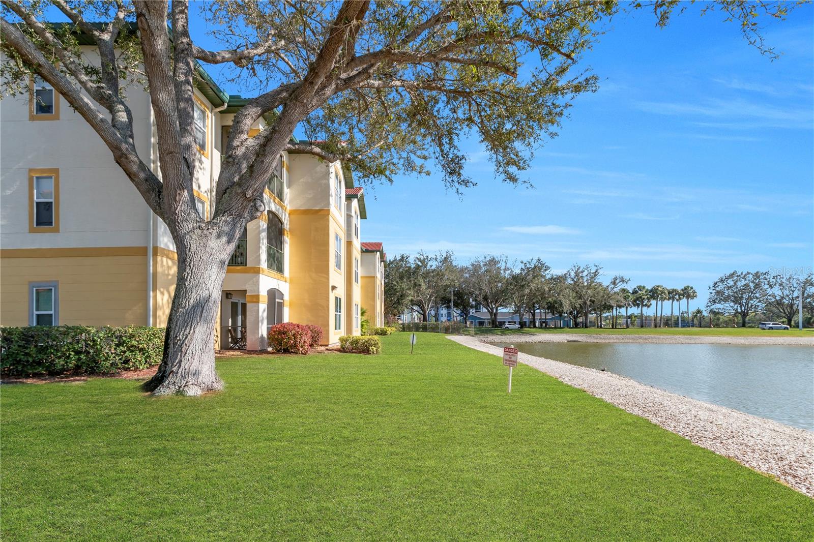 Image 7 of 37 For 11550 Villa Grand  1315