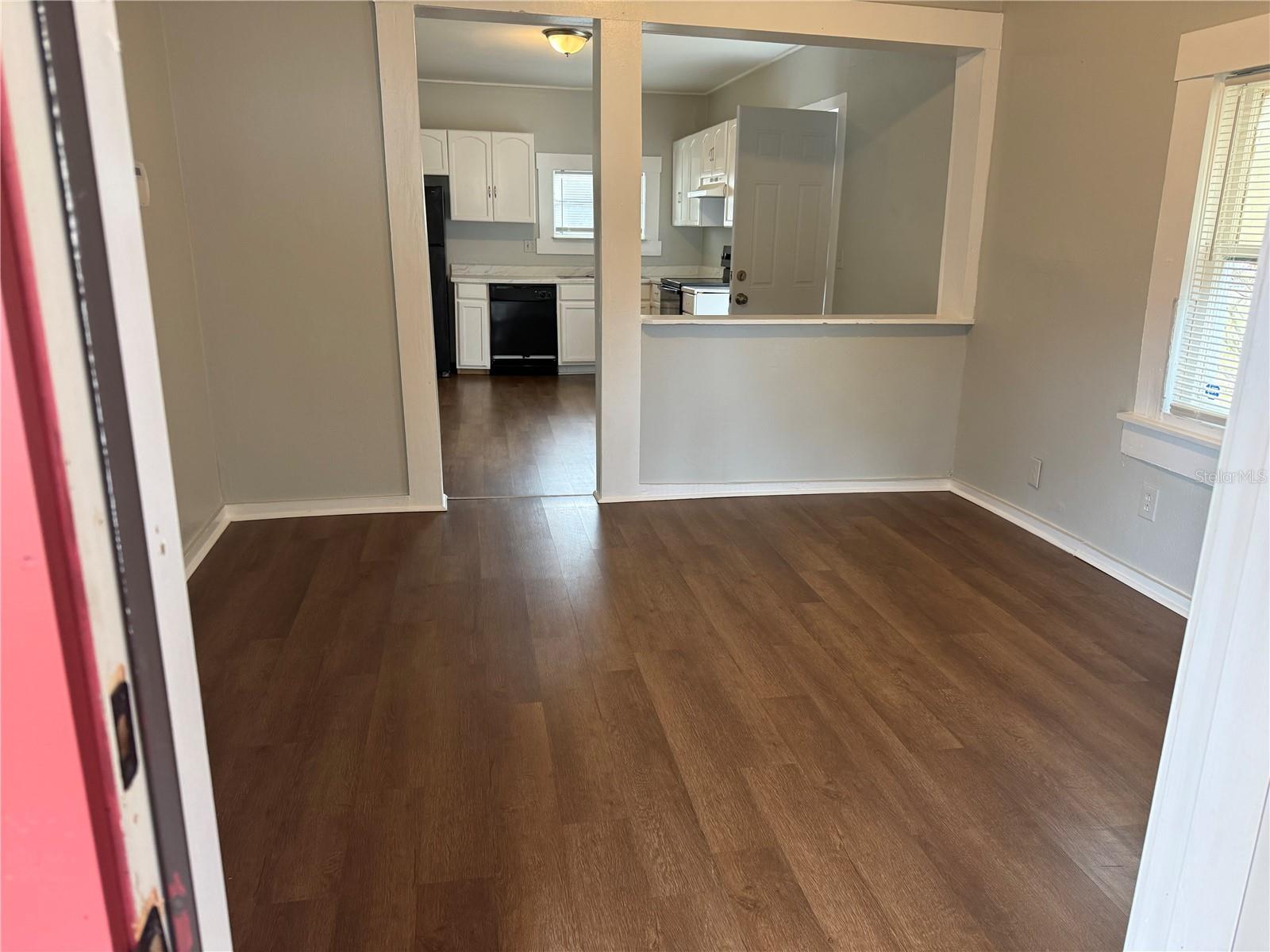 Image 11 of 19 For 719 8th Street