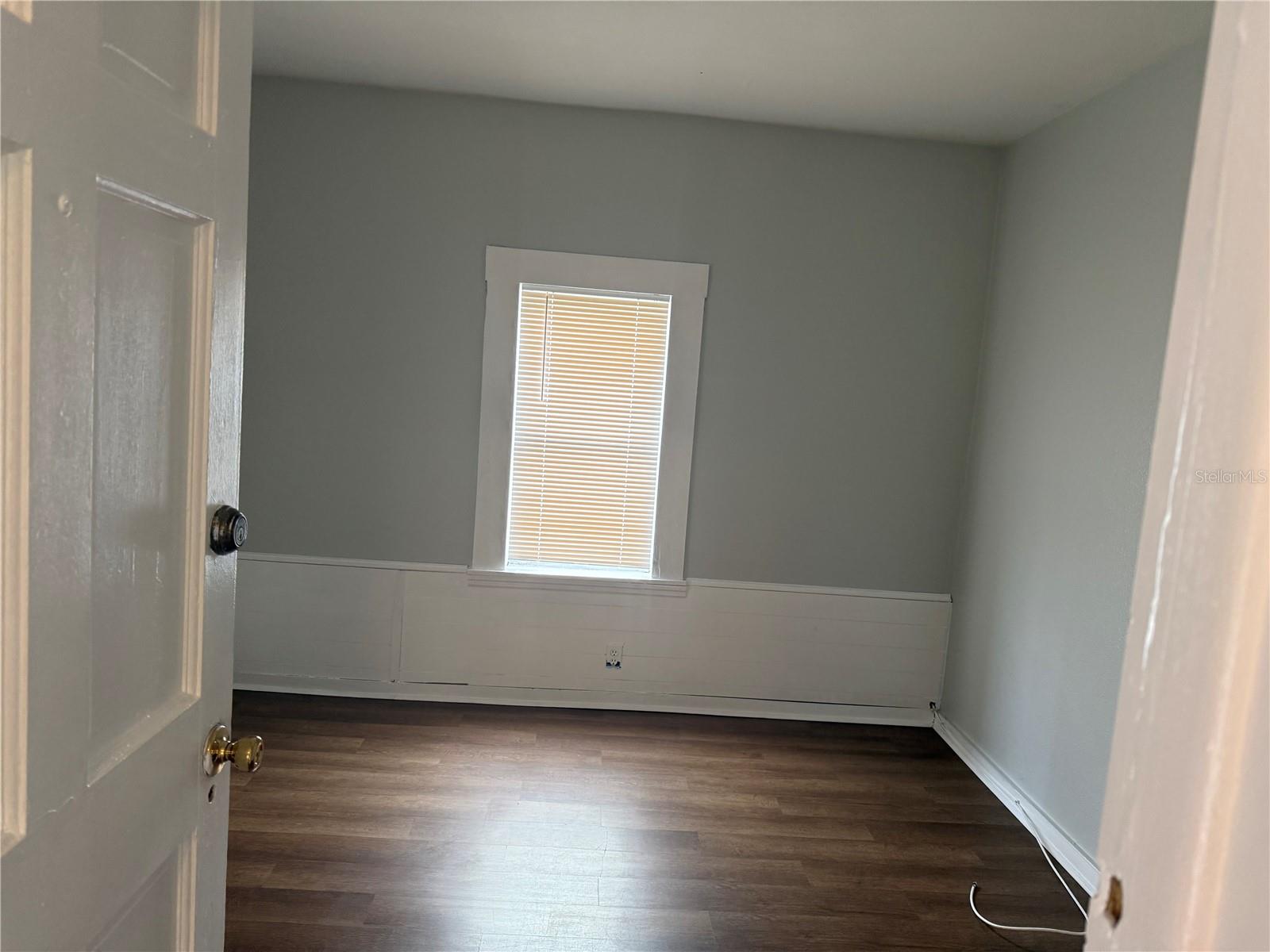 Image 13 of 19 For 719 8th Street