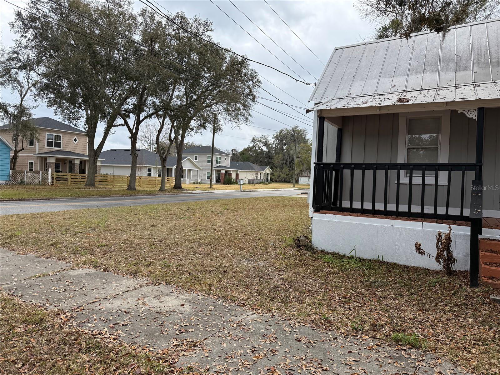 Image 5 of 19 For 719 8th Street