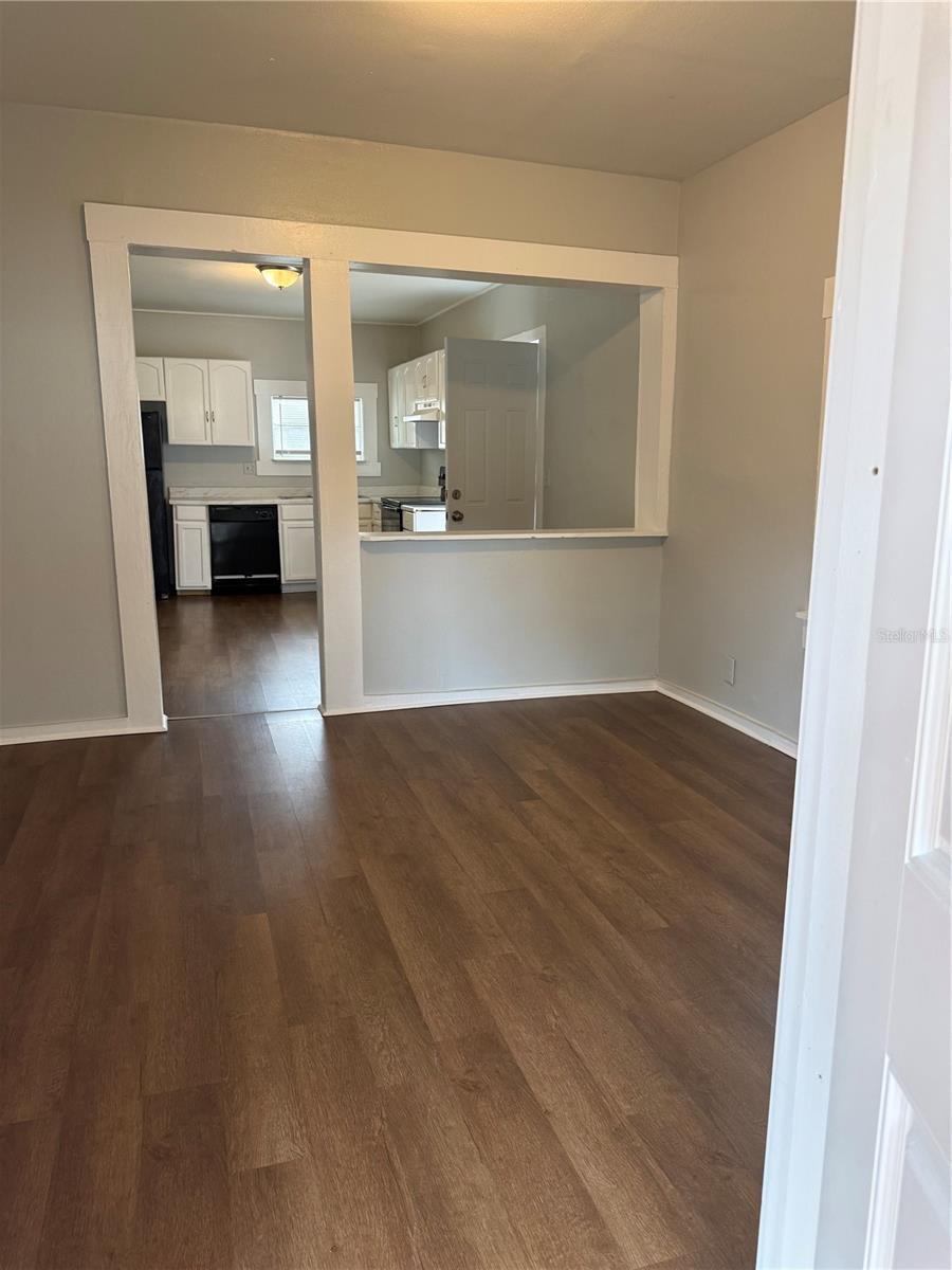 Image 9 of 19 For 719 8th Street