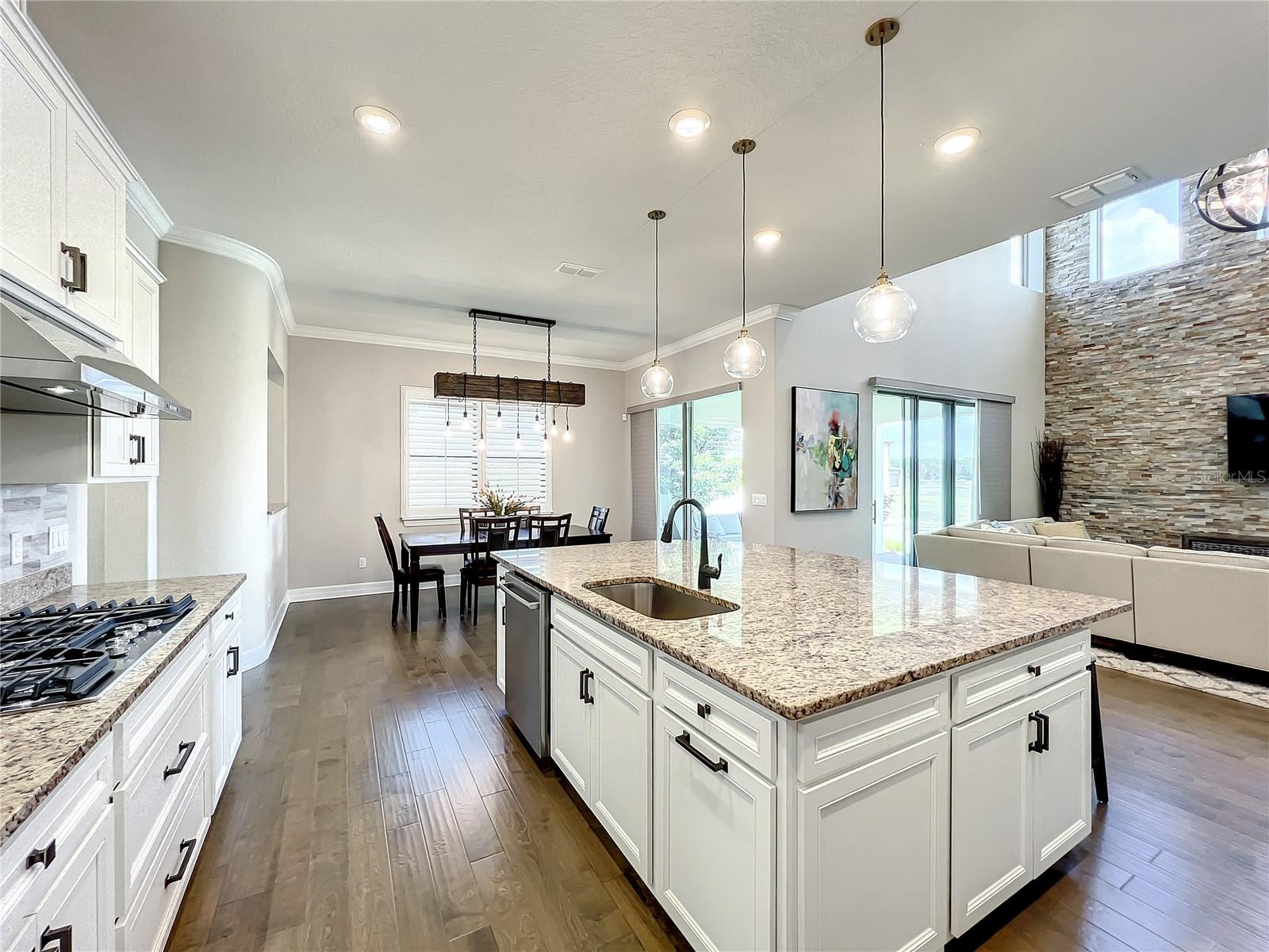 Image 17 of 83 For 1339 Patterson Terrace