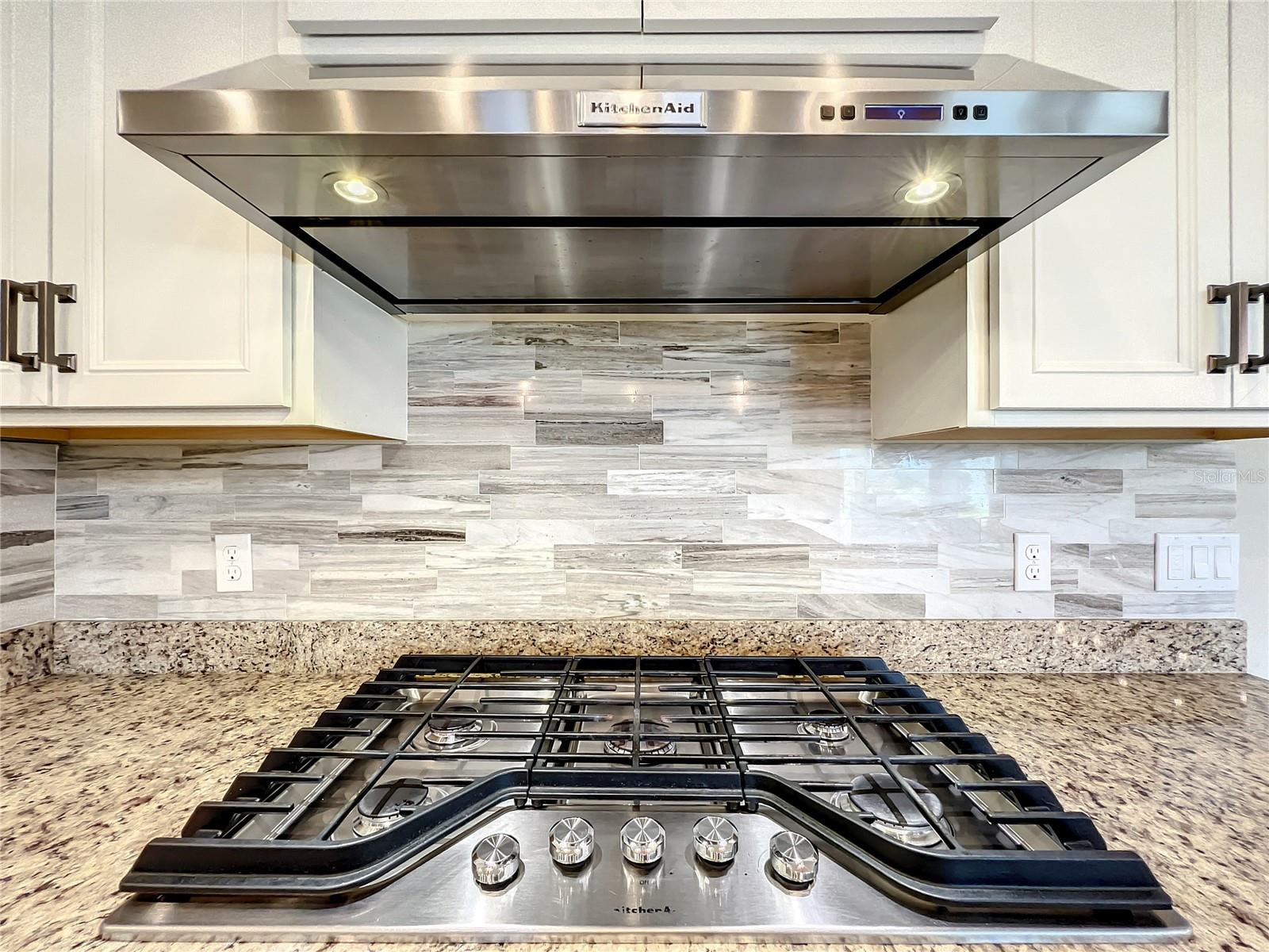 Image 19 of 83 For 1339 Patterson Terrace