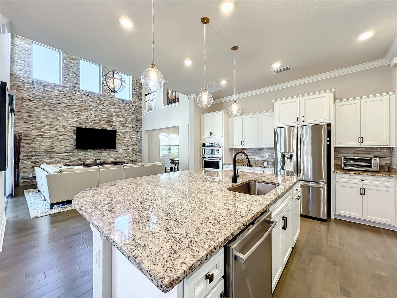 Image 20 of 83 For 1339 Patterson Terrace