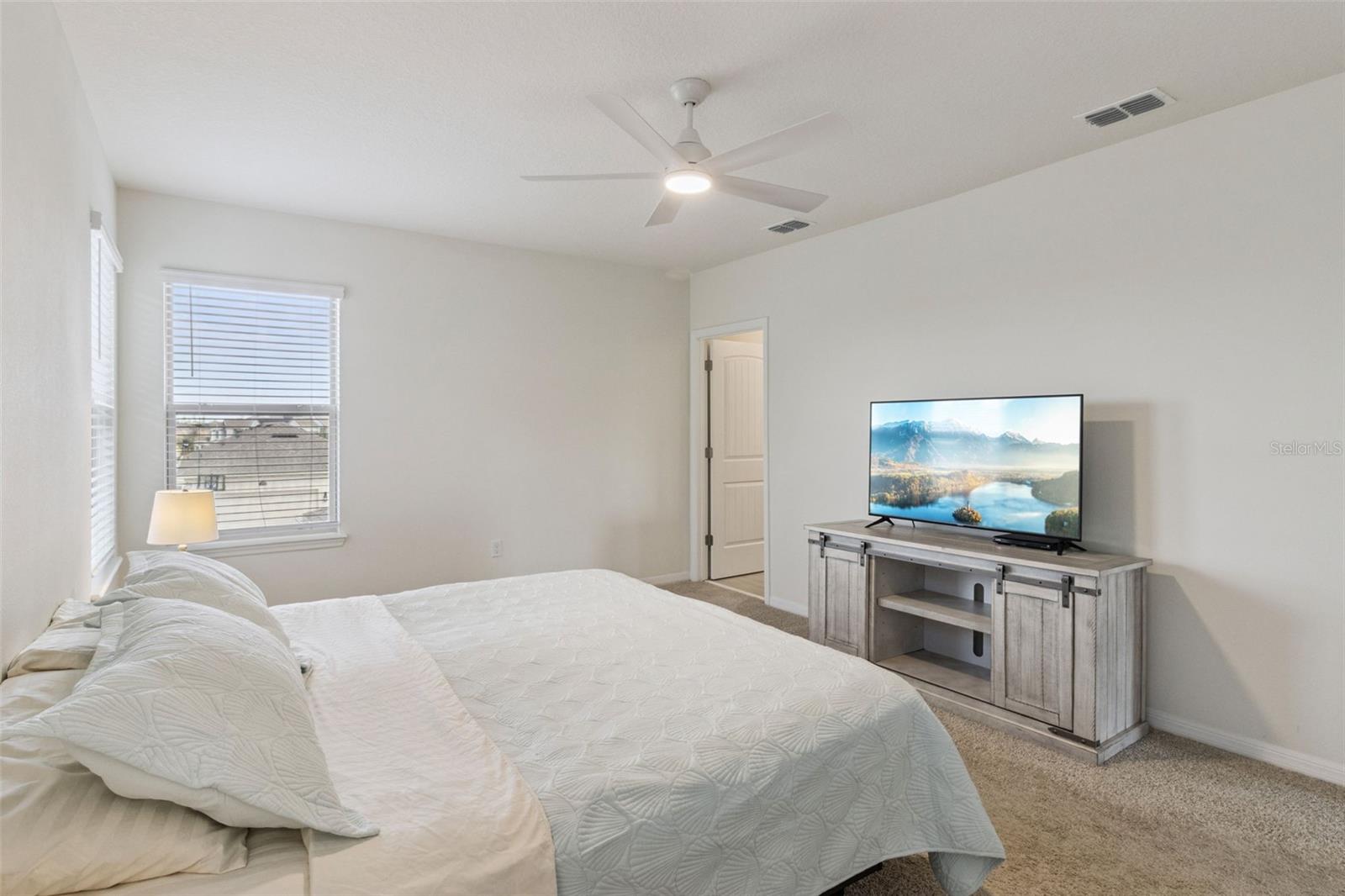 Image 24 of 63 For 15878 Moonlight Bay Street