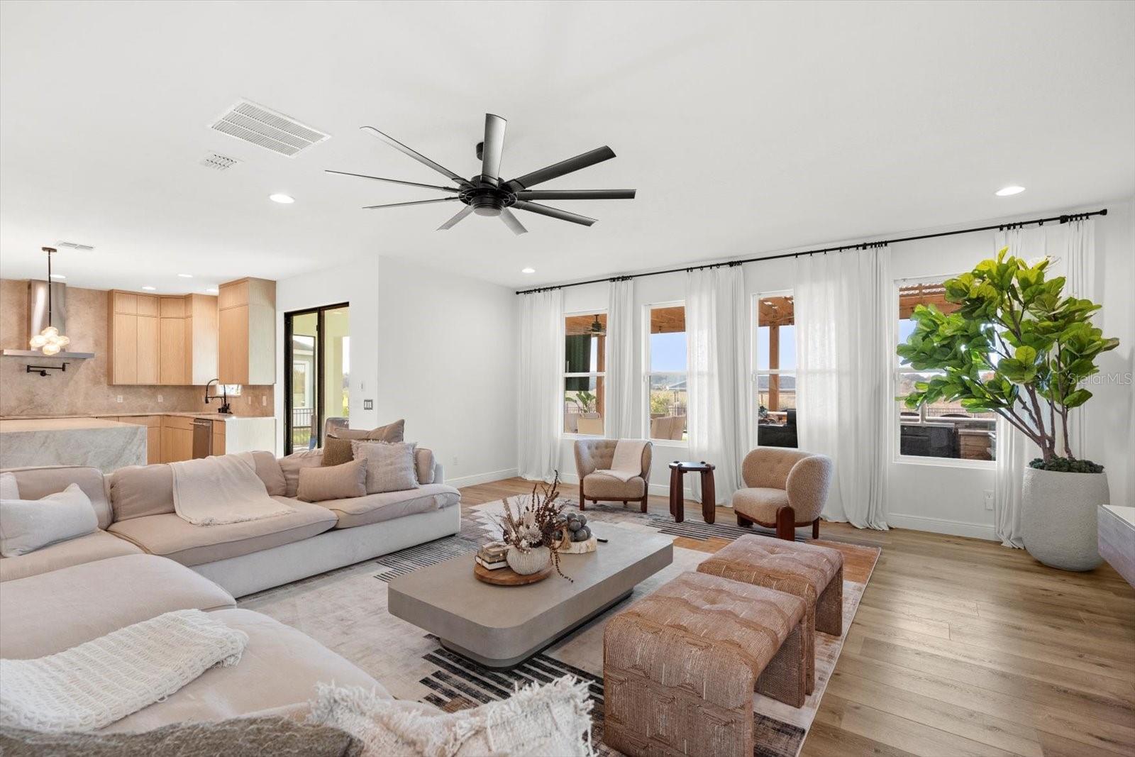 Listing photo id 10 for 1107 White Water Bay Drive