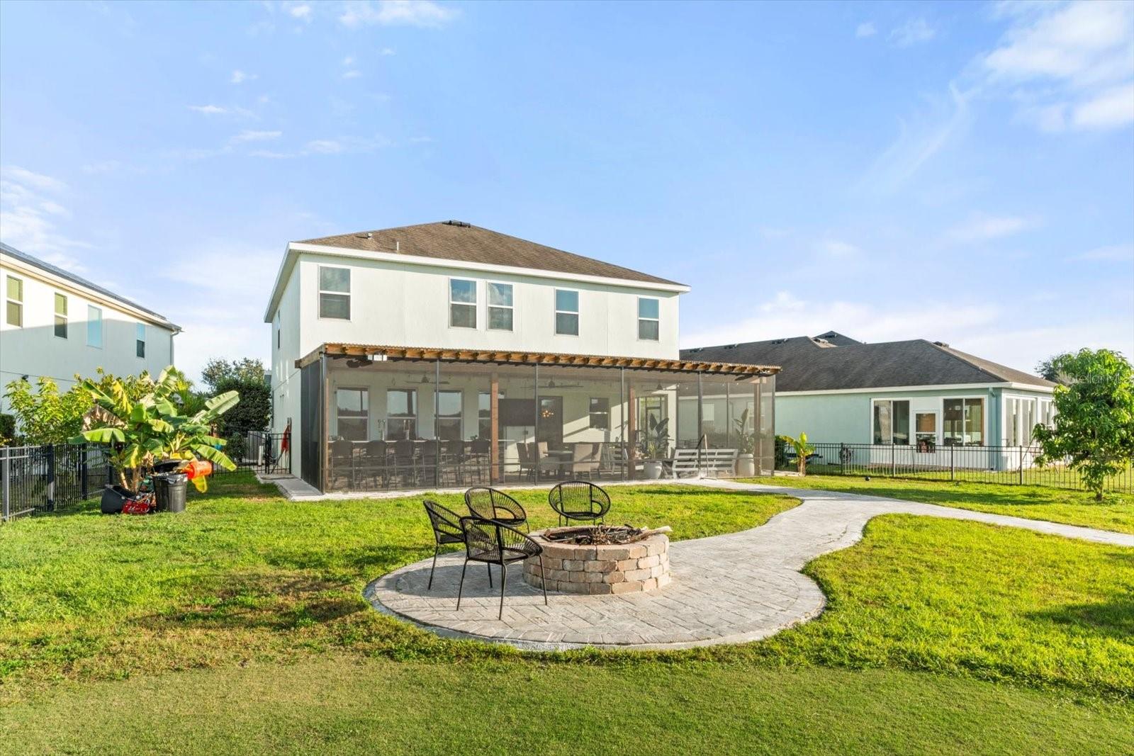 Listing photo id 0 for 1107 White Water Bay Drive