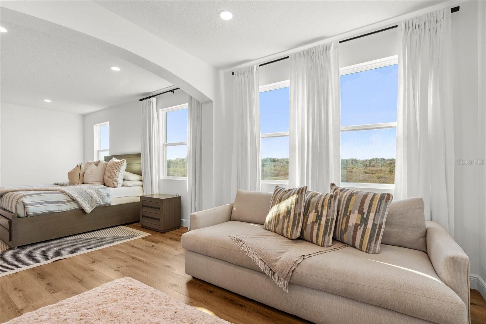 Listing photo id 23 for 1107 White Water Bay Drive