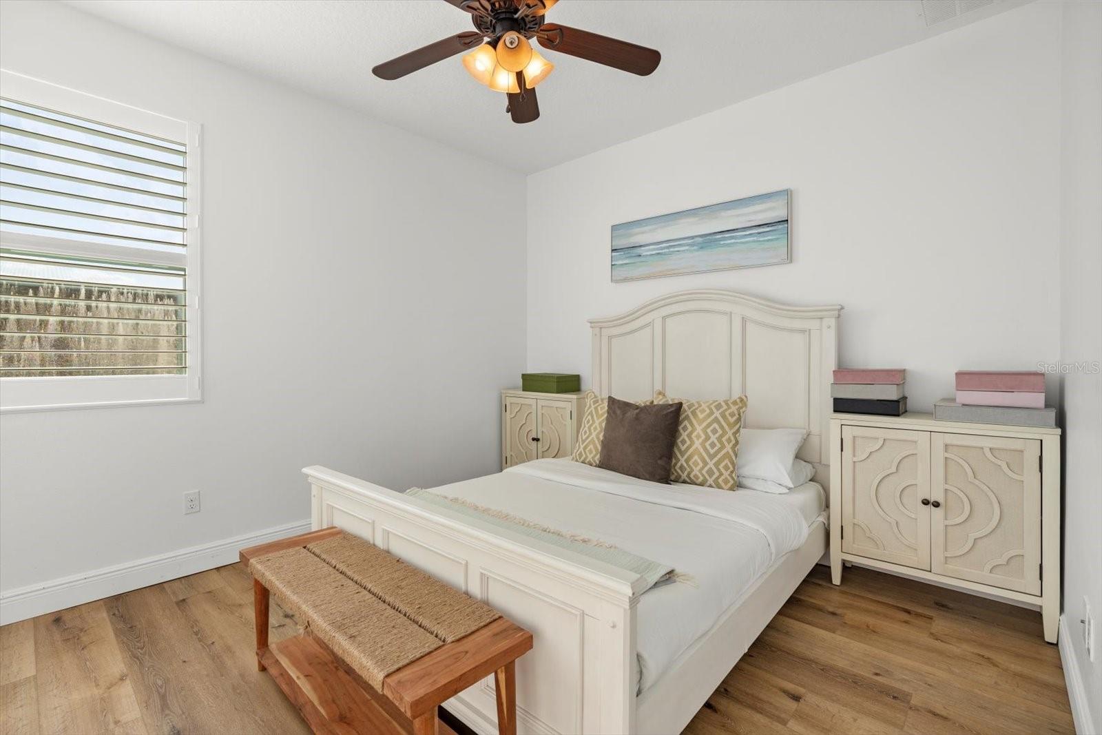 Listing photo id 39 for 1107 White Water Bay Drive