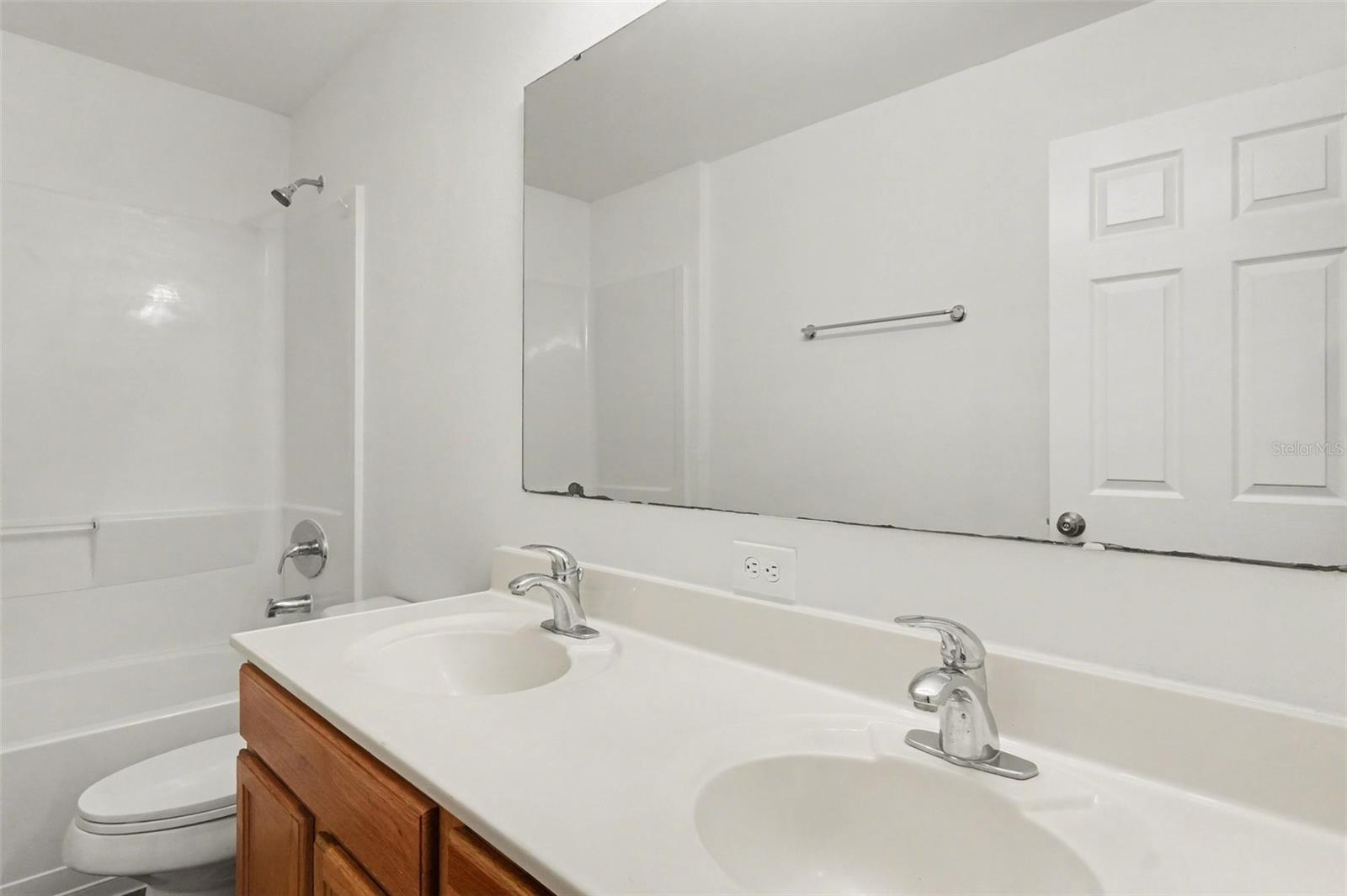 Image 7 of 29 For 16452 Corner Lake Drive