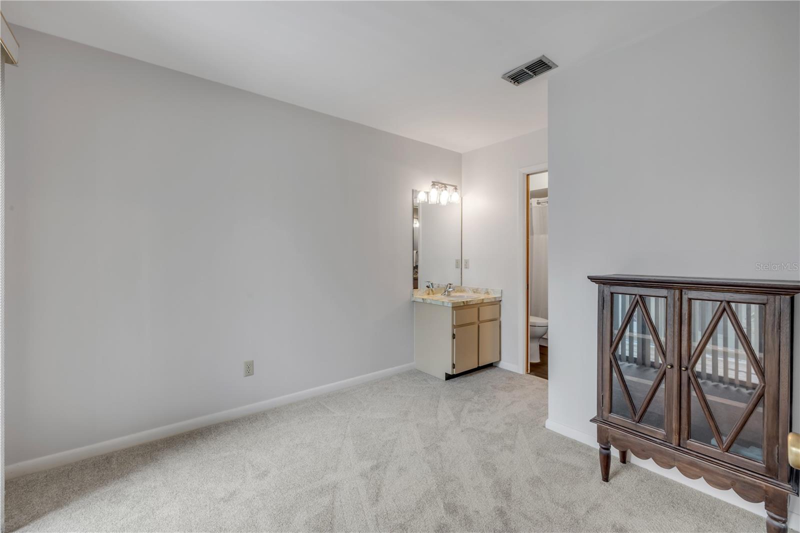 Image 20 of 37 For 1120 Portland Avenue 9