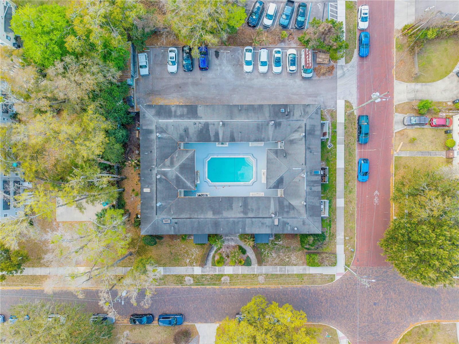 Image 29 of 37 For 1120 Portland Avenue 9