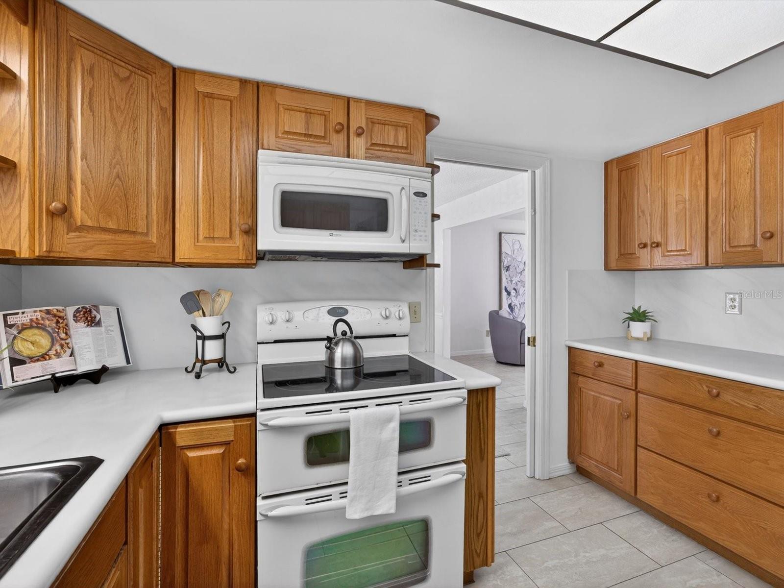 Image 9 of 46 For 2625 Summerfield Road