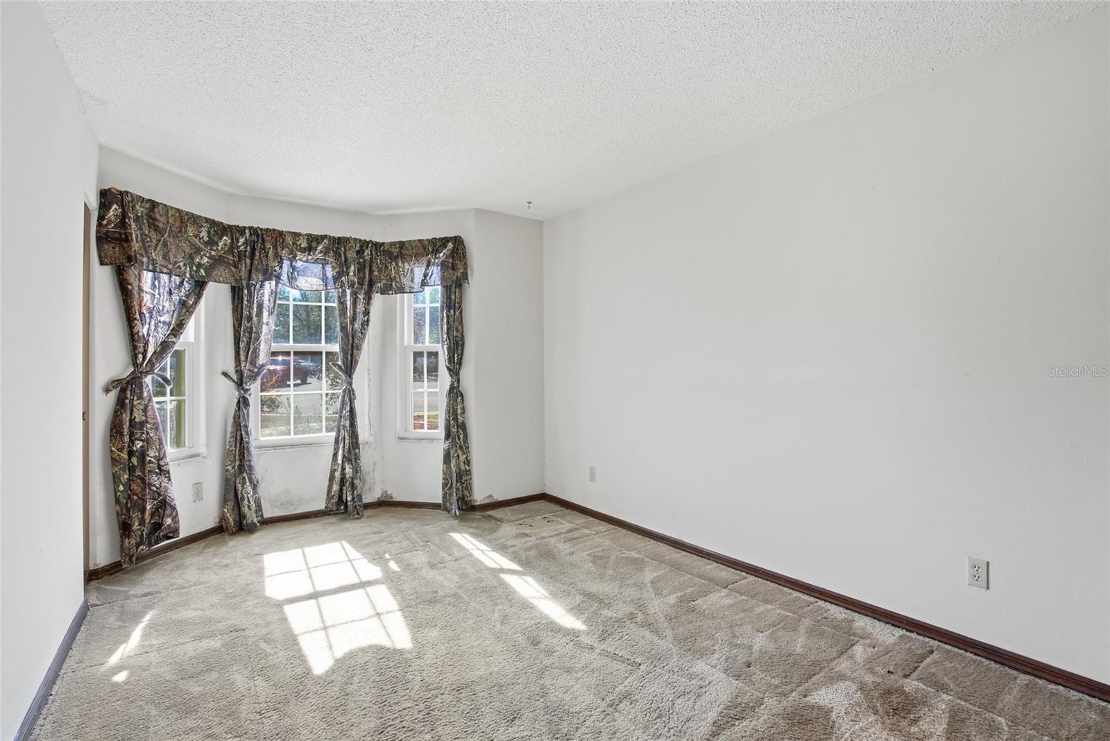 Image 15 of 40 For 10225 Evening Trail Drive