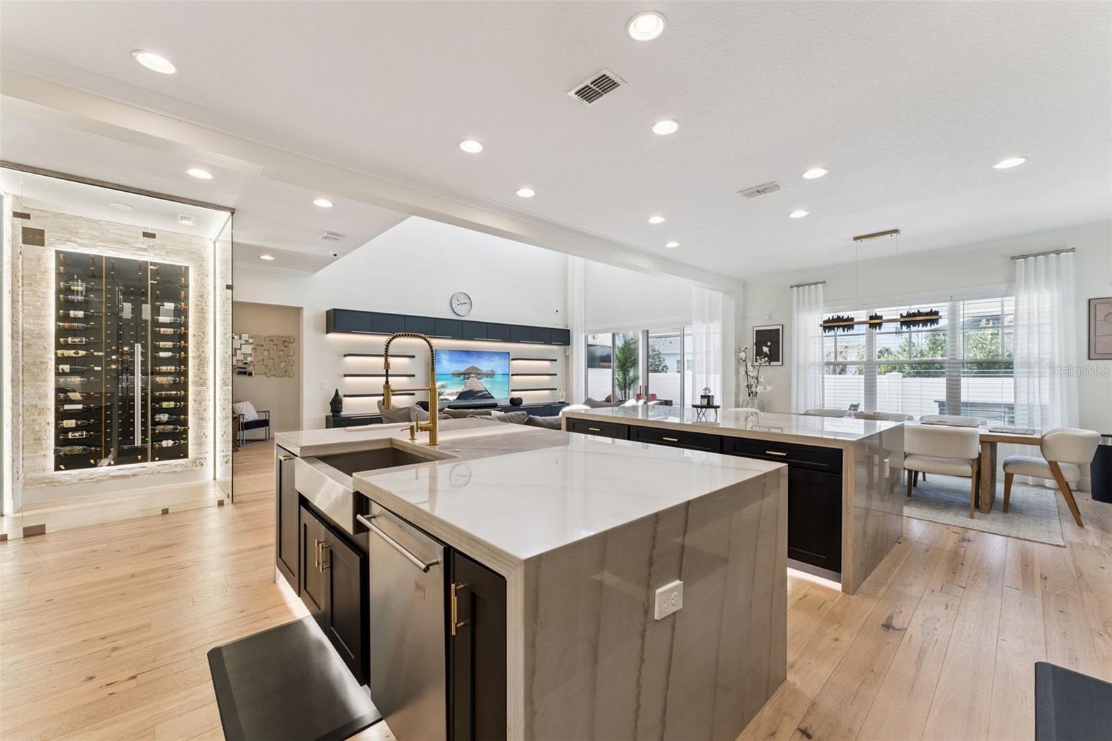 Image 13 of 53 For 12618 Snell Lane