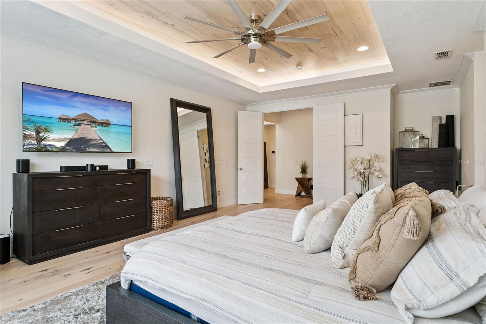 Image 18 of 53 For 12618 Snell Lane