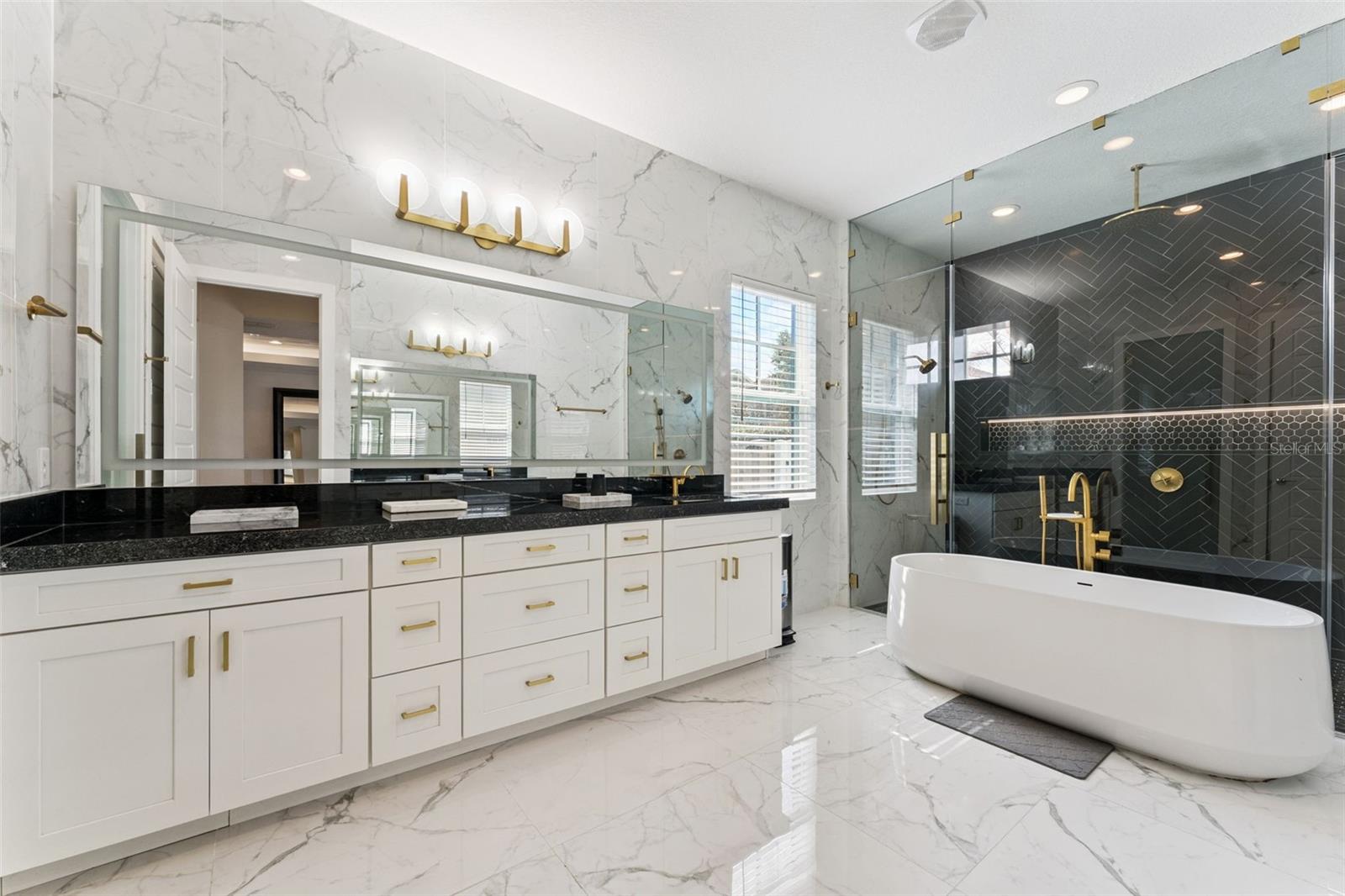 Image 19 of 53 For 12618 Snell Lane