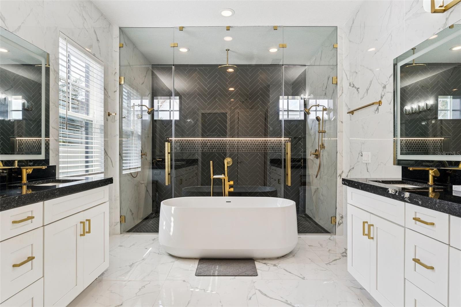 Image 20 of 53 For 12618 Snell Lane