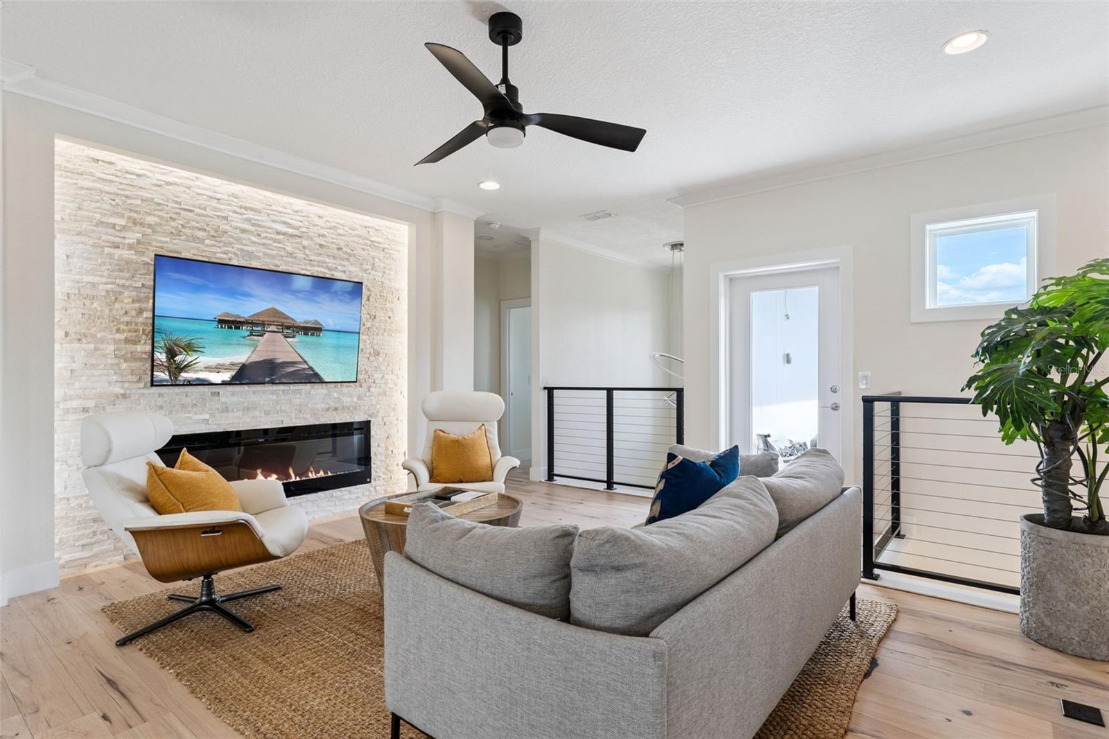 Image 25 of 53 For 12618 Snell Lane