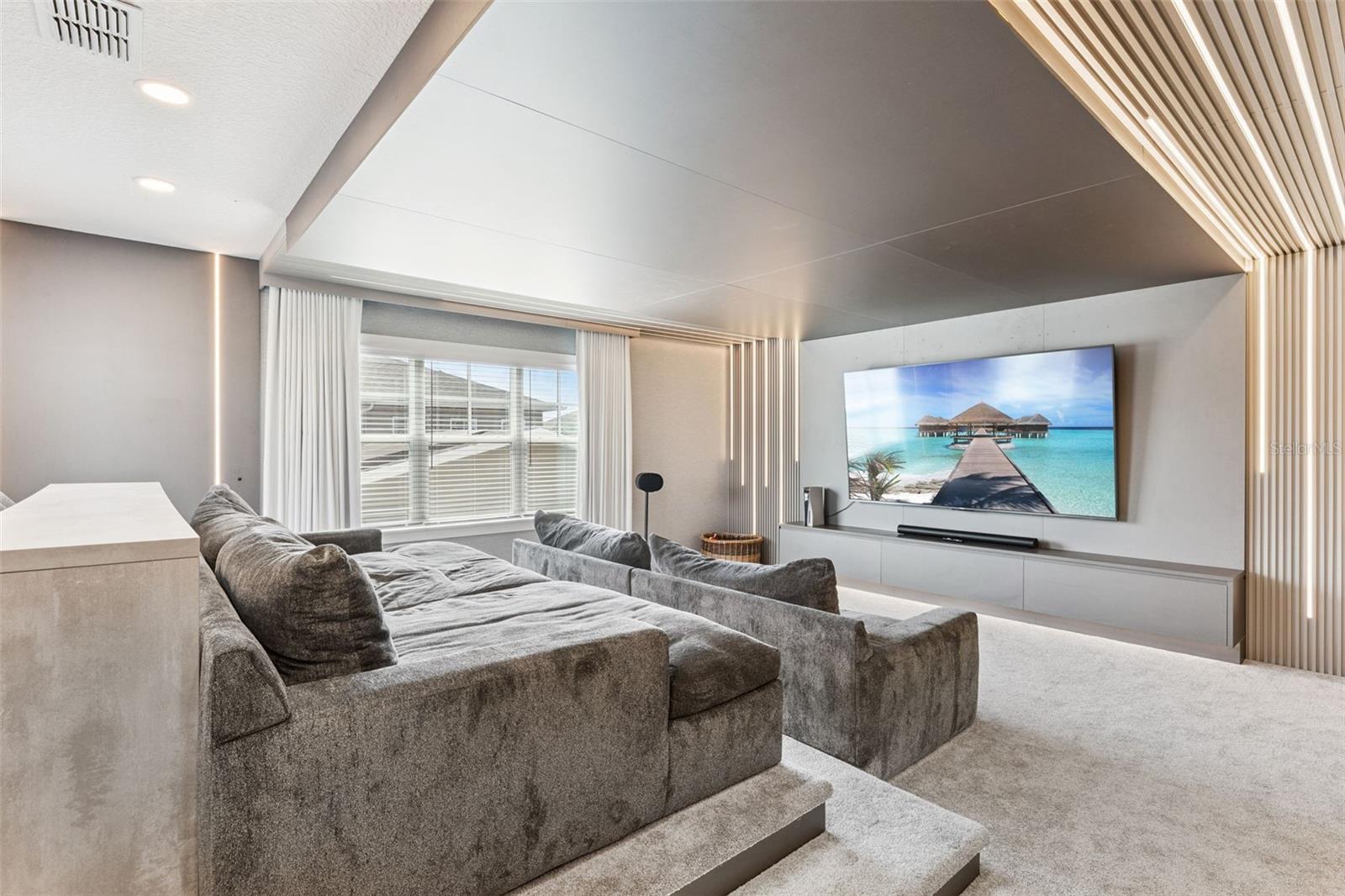 Image 27 of 53 For 12618 Snell Lane