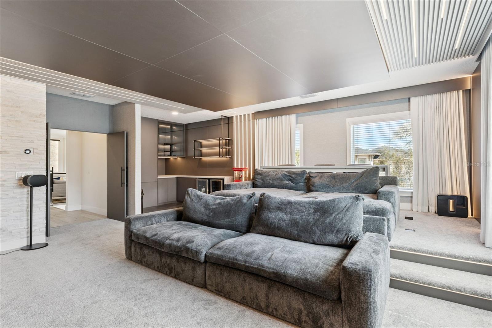 Image 28 of 53 For 12618 Snell Lane