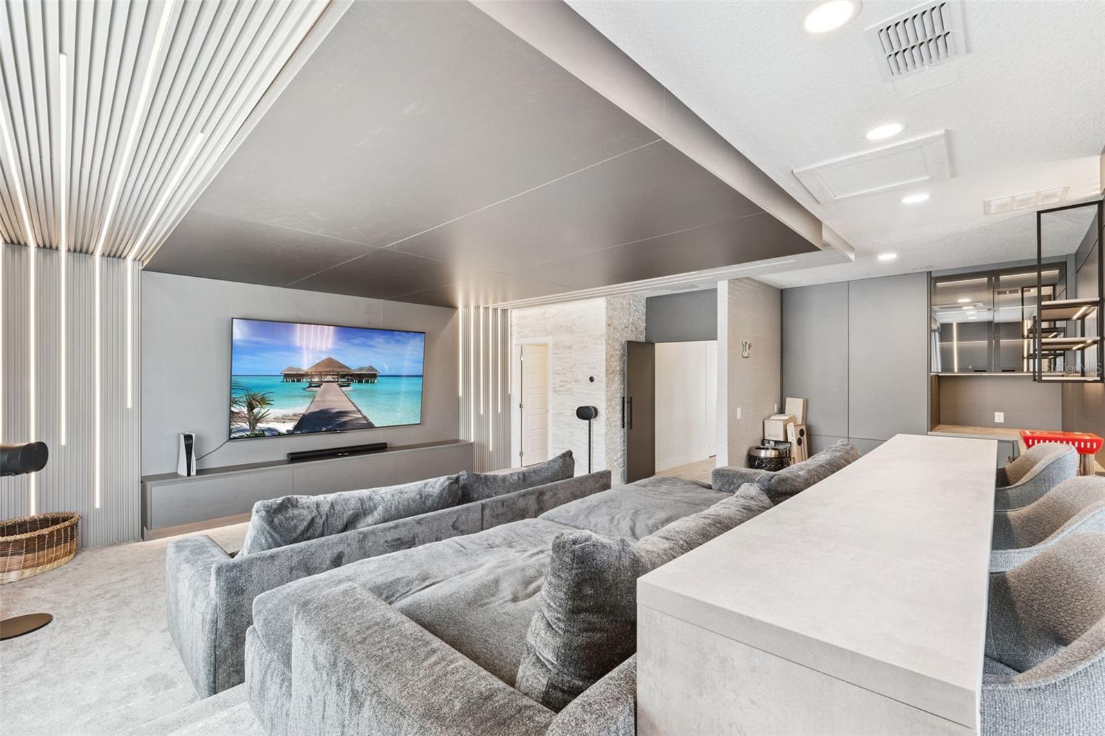 Image 29 of 53 For 12618 Snell Lane