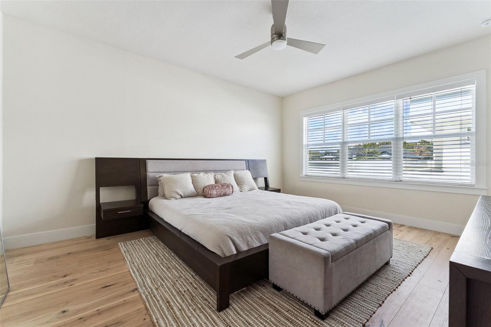 Image 31 of 53 For 12618 Snell Lane