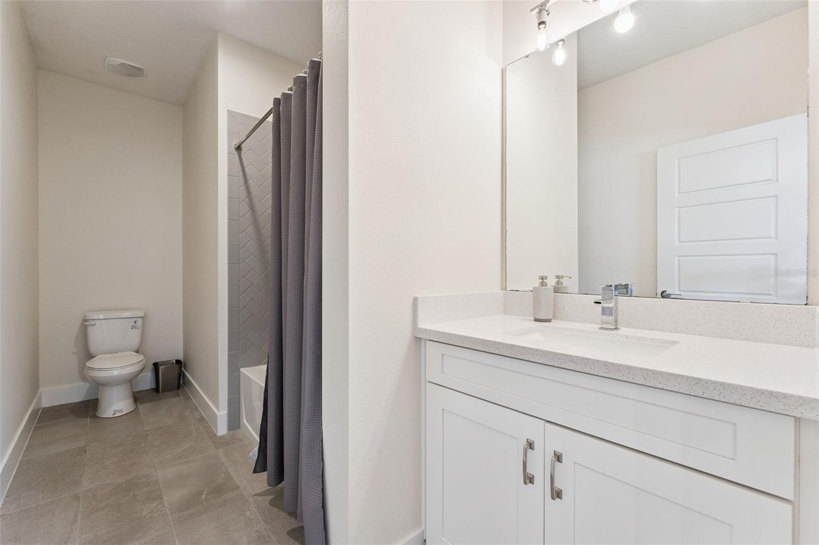 Image 34 of 53 For 12618 Snell Lane