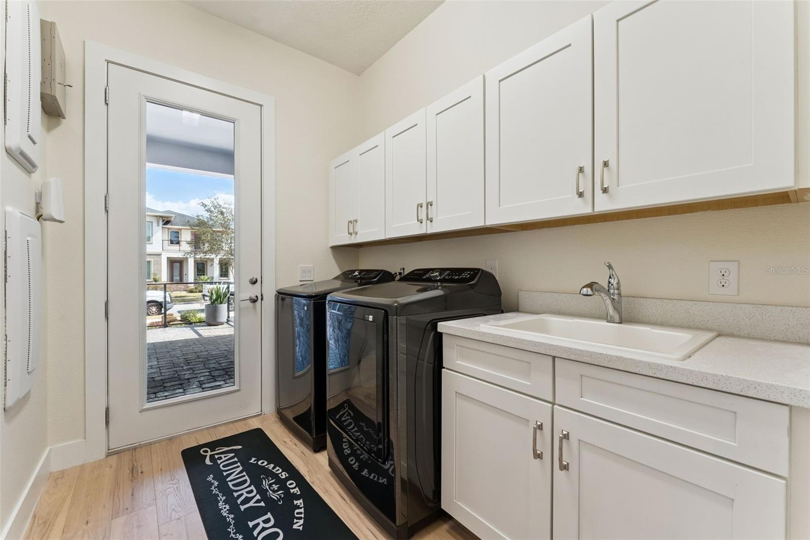 Image 37 of 53 For 12618 Snell Lane