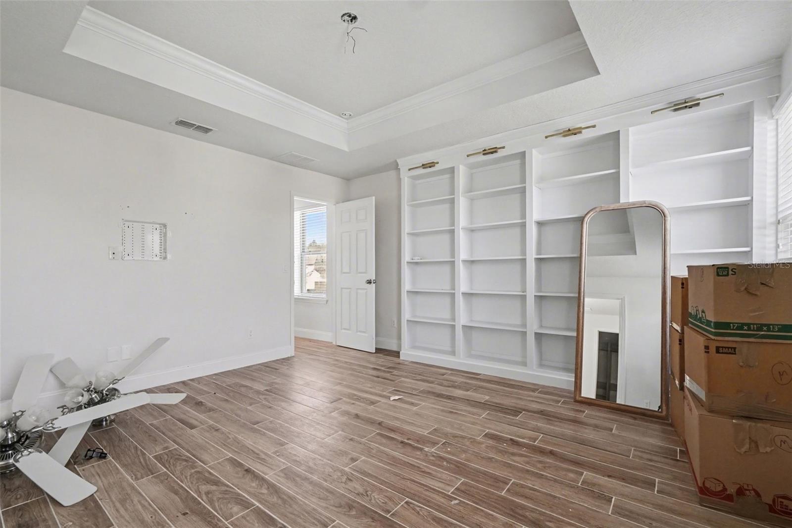 Image 8 of 15 For 406 Capron Ash Loop