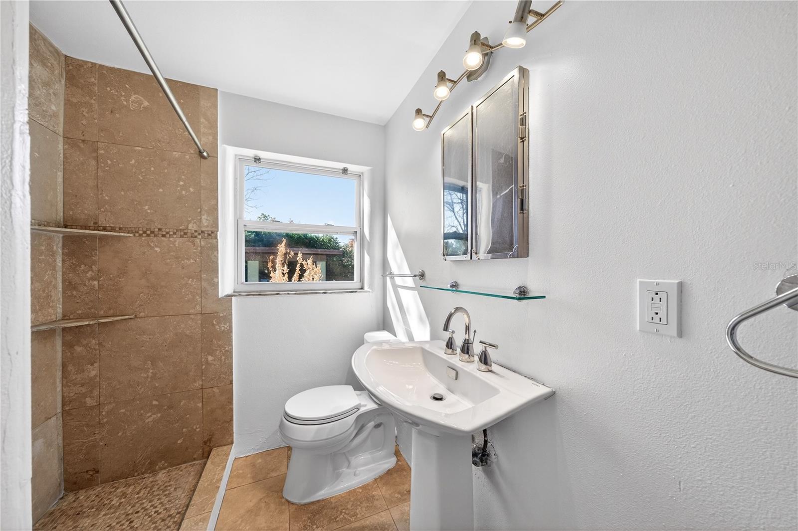 Image 13 of 23 For 765 Baffie Avenue