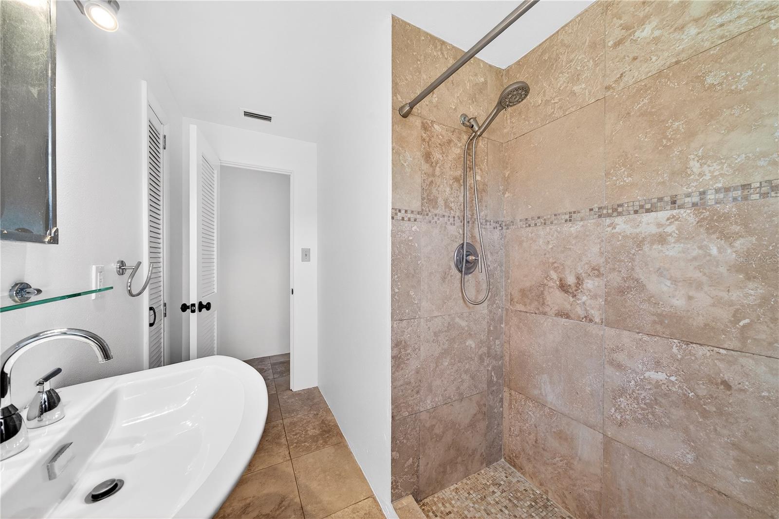 Image 14 of 23 For 765 Baffie Avenue