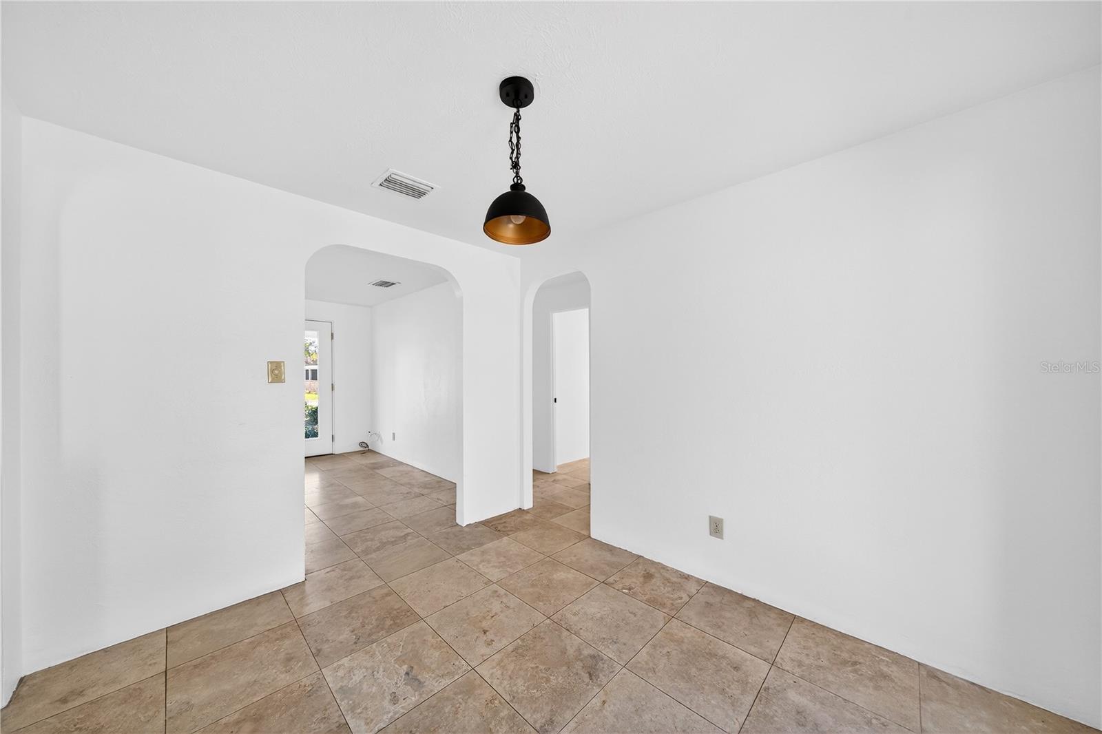 Image 17 of 23 For 765 Baffie Avenue