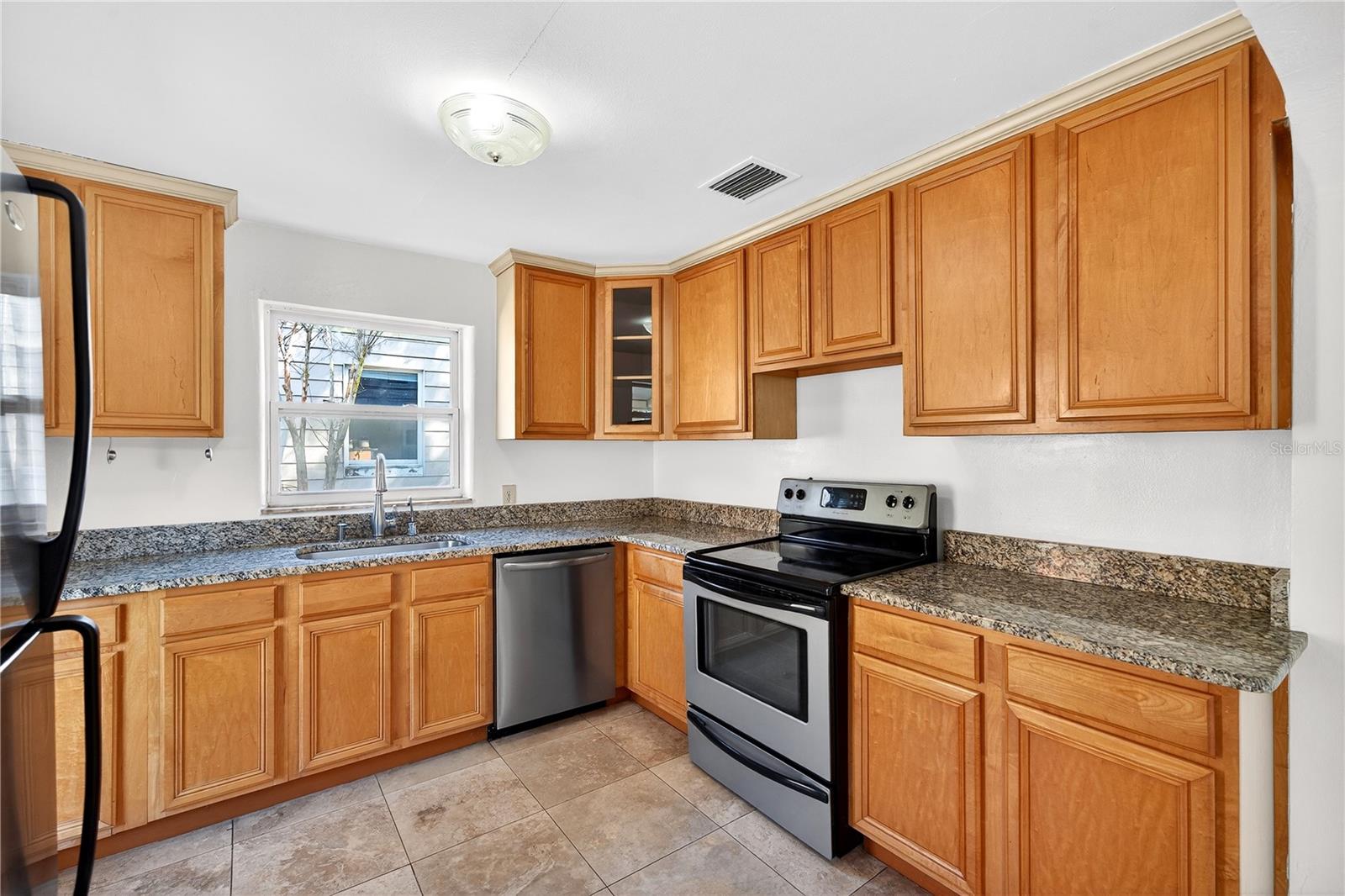 Image 9 of 23 For 765 Baffie Avenue