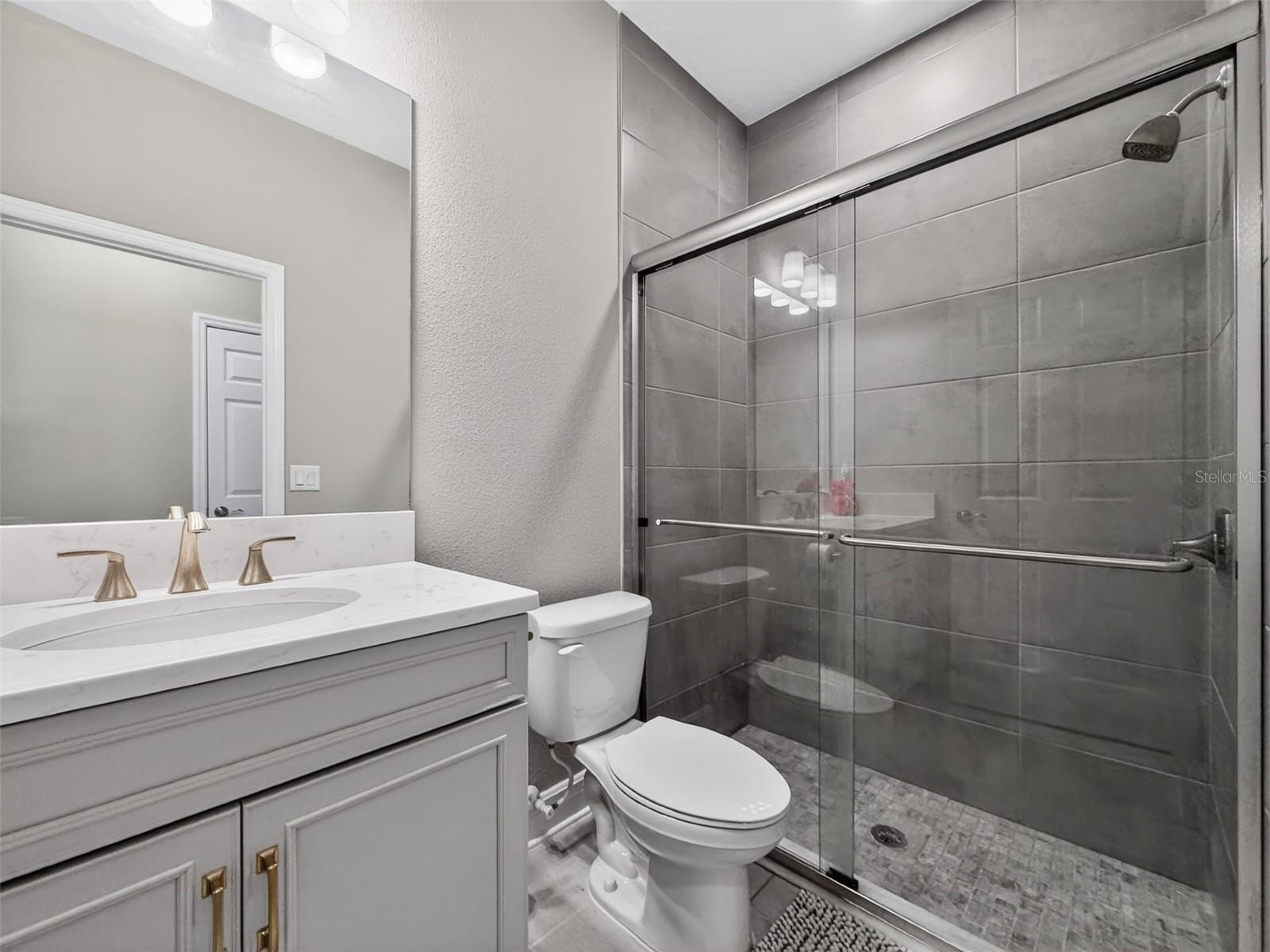 Image 14 of 31 For 1673 Suttonset Trail