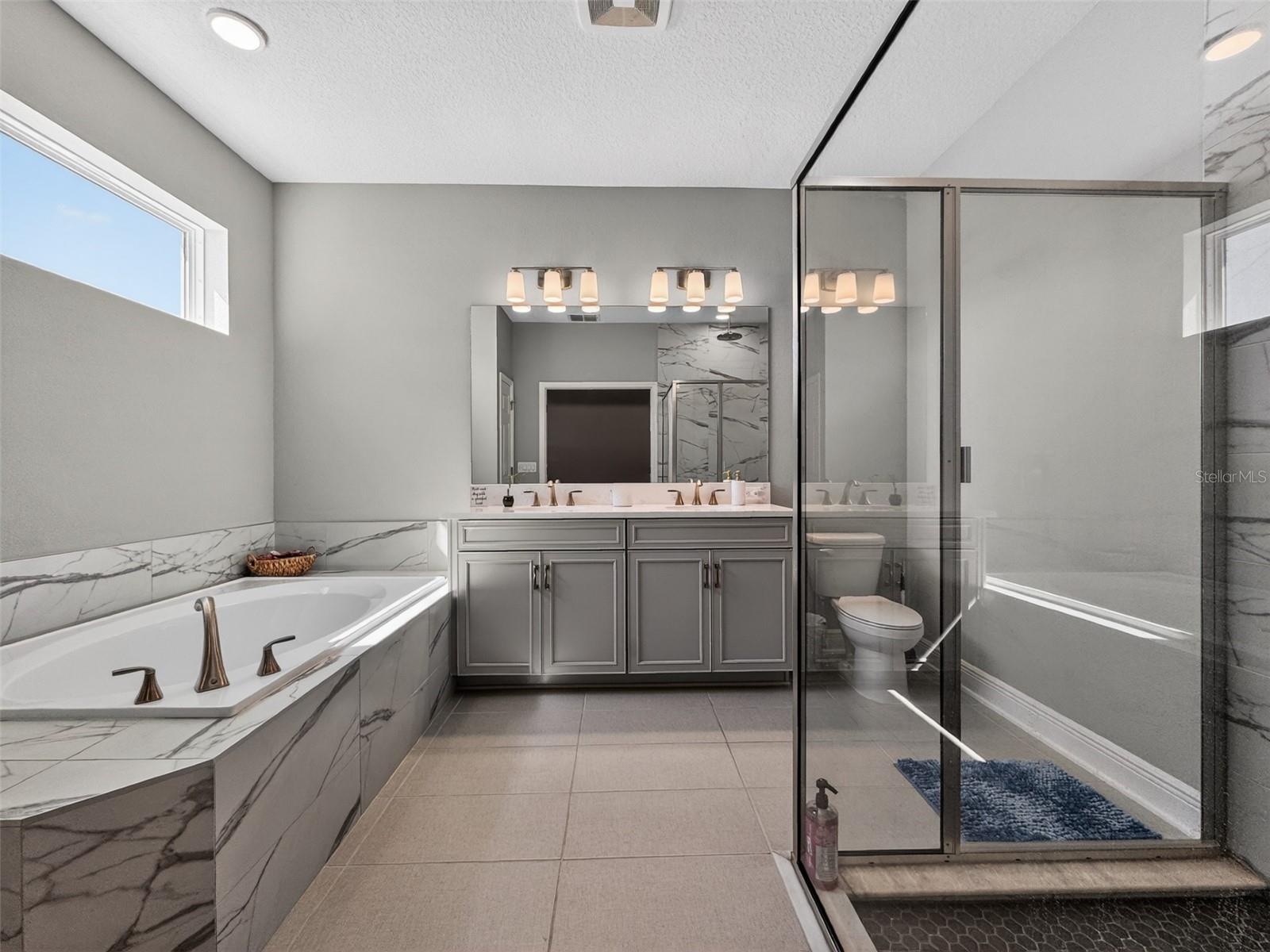 Image 17 of 31 For 1673 Suttonset Trail