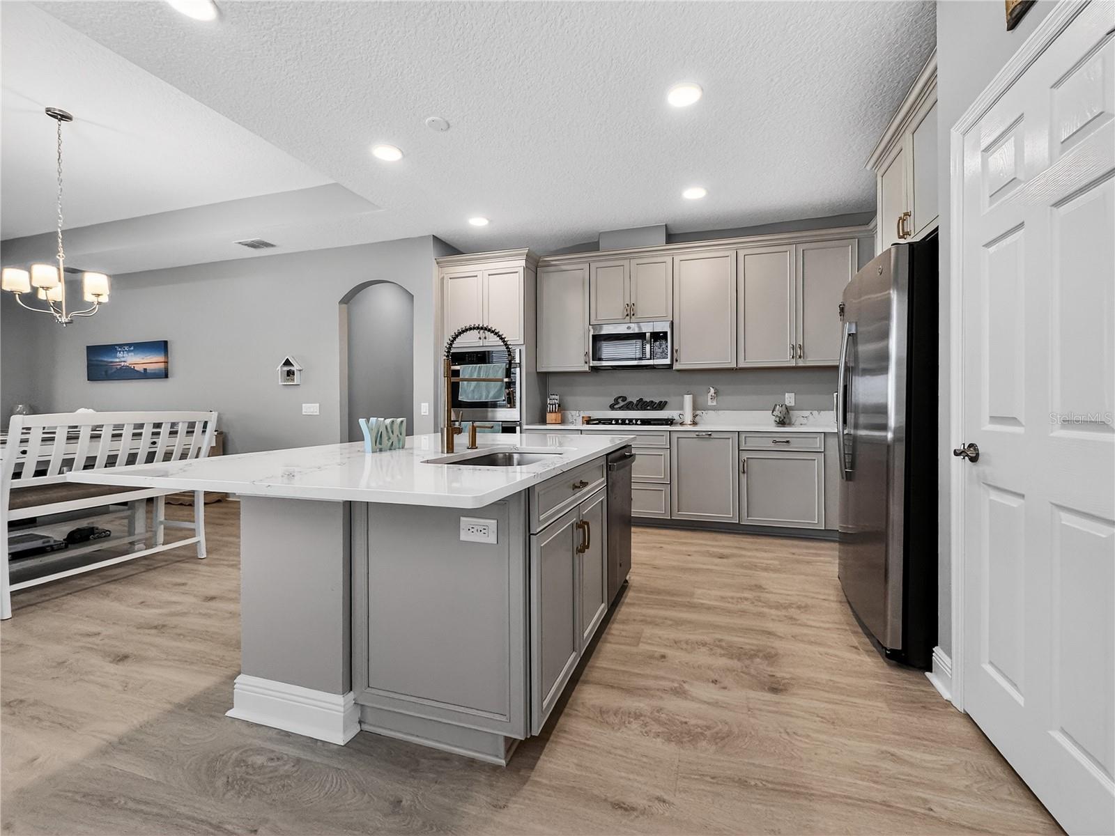 Image 9 of 31 For 1673 Suttonset Trail