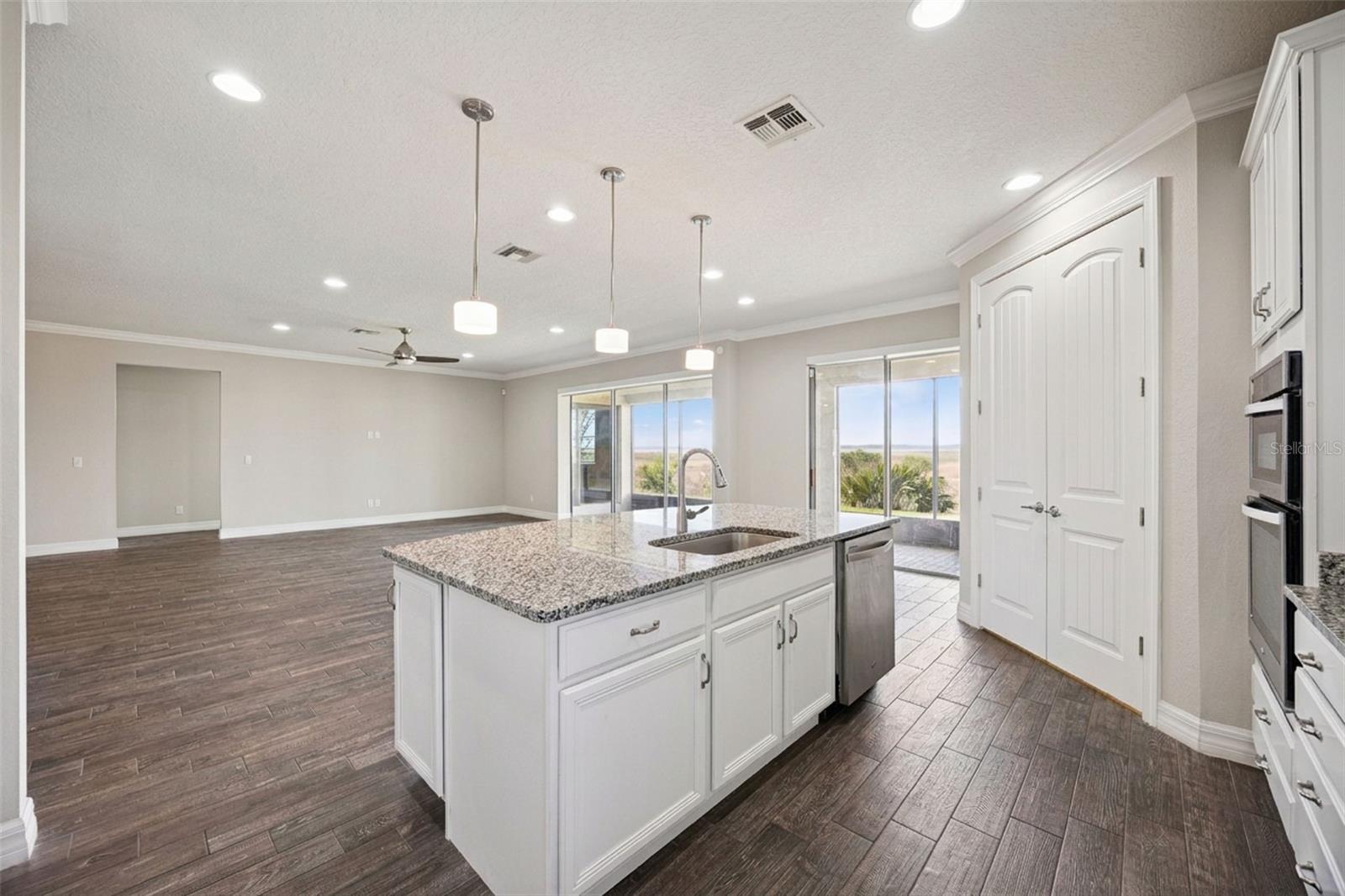 Image 15 of 65 For 5000 Hartwell Court