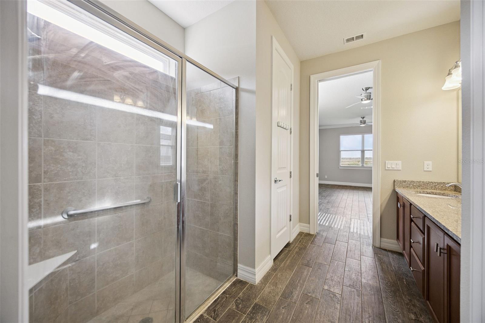 Image 26 of 65 For 5000 Hartwell Court