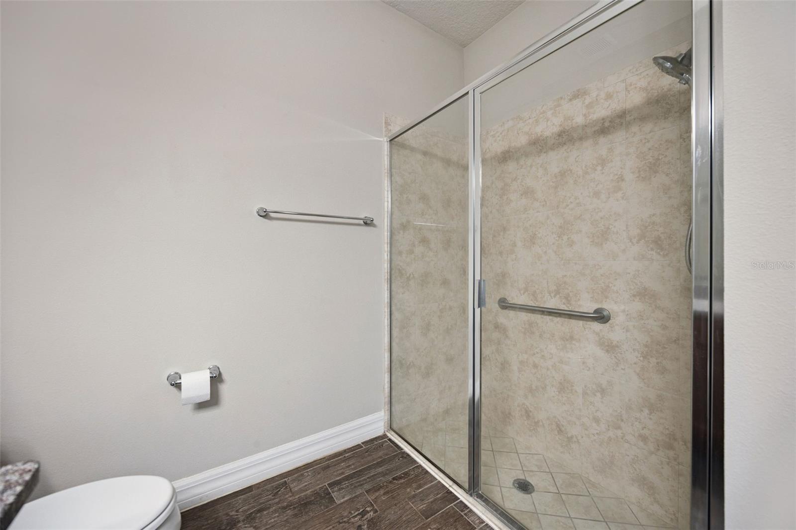 Image 33 of 65 For 5000 Hartwell Court