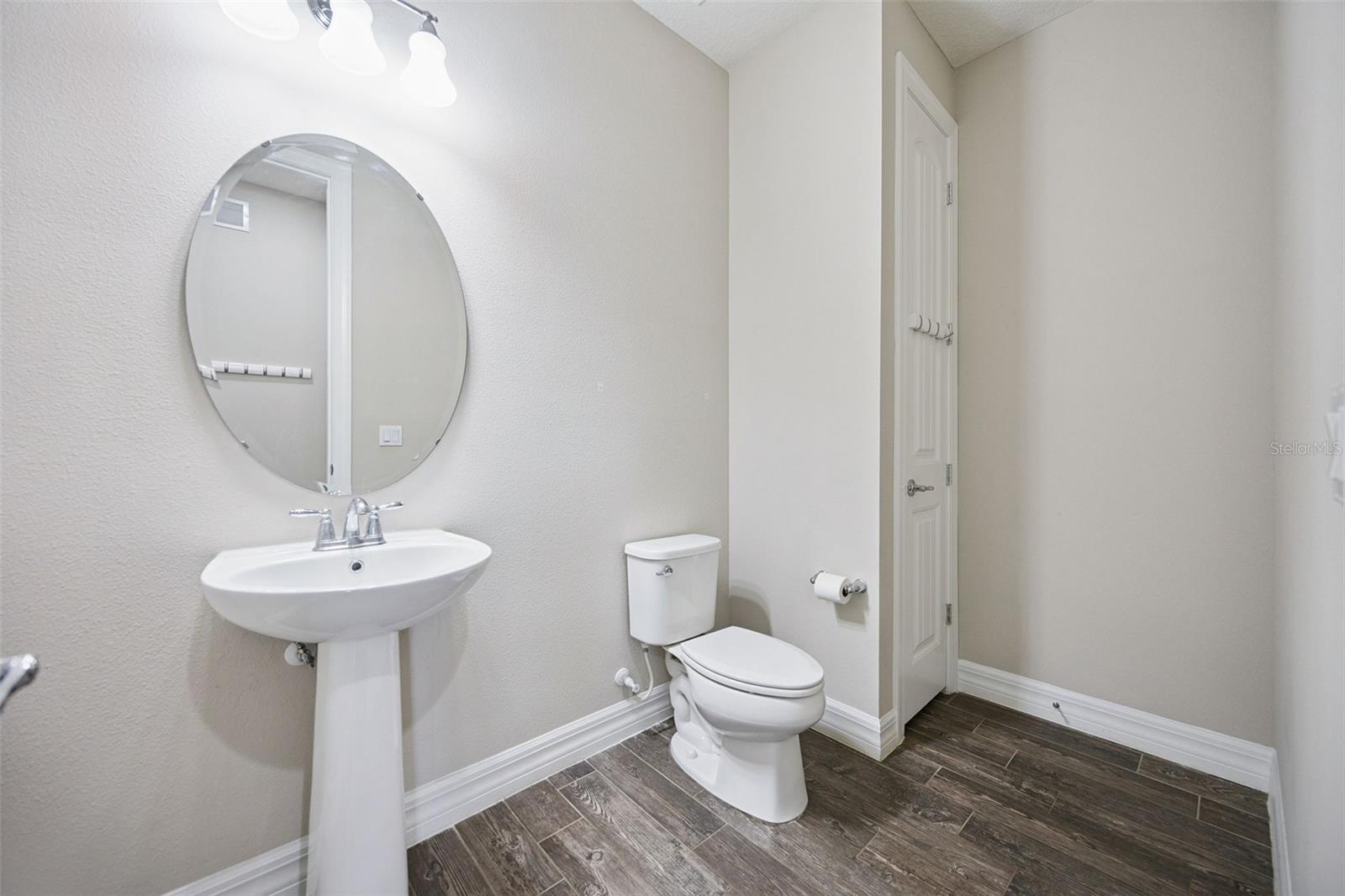 Image 34 of 65 For 5000 Hartwell Court