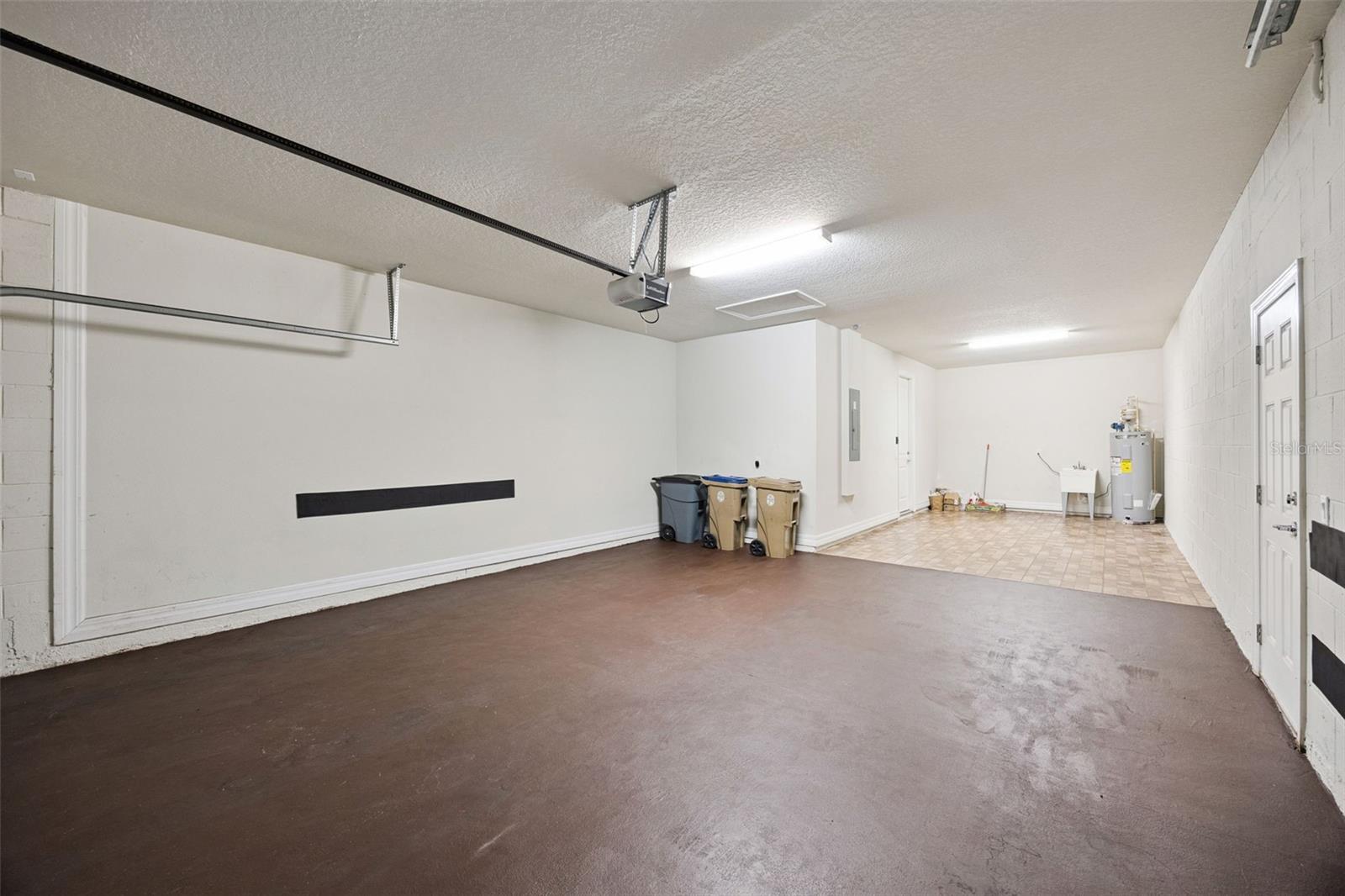 Image 38 of 65 For 5000 Hartwell Court