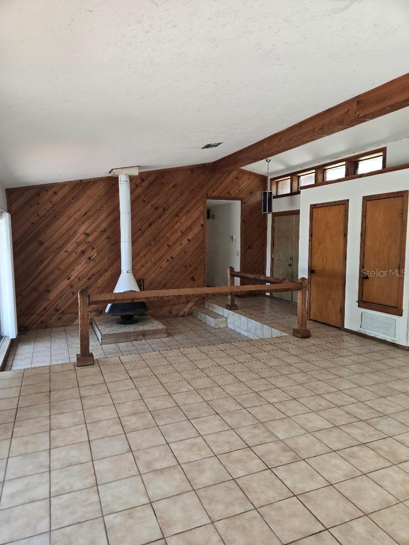 Image 17 of 48 For 226 Griffin Drive