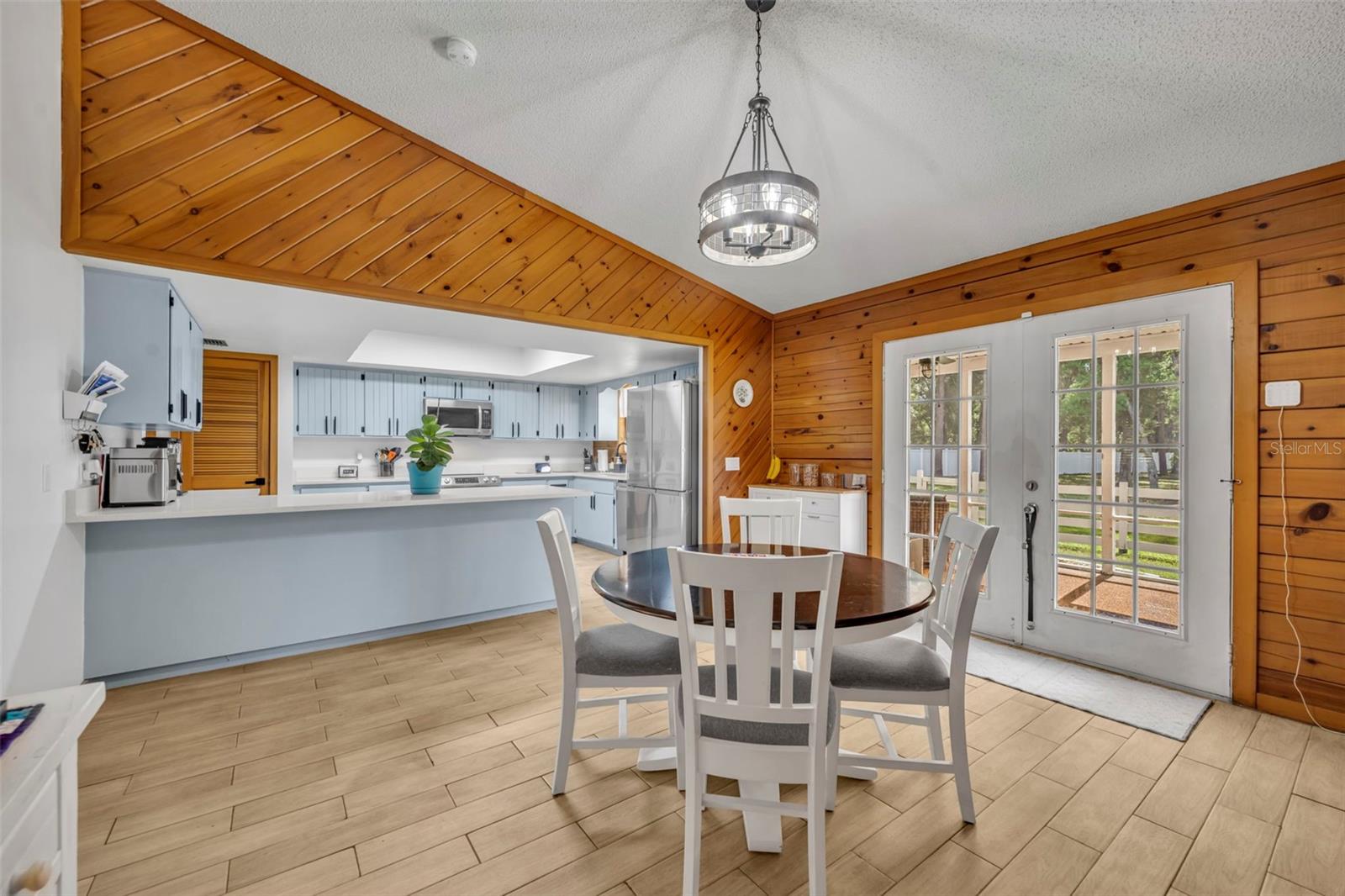 Image 10 of 31 For 100 Ross Lake Lane