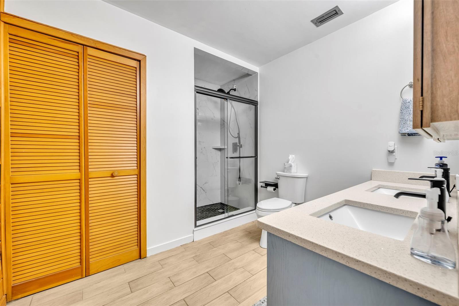 Image 15 of 31 For 100 Ross Lake Lane